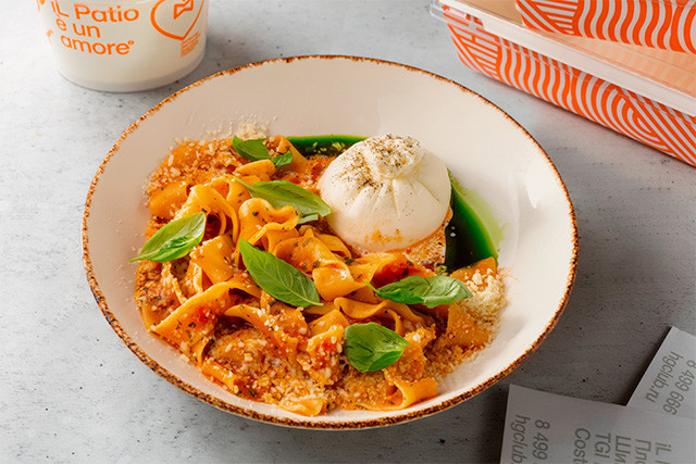 Паппардели арабьята с бурратой