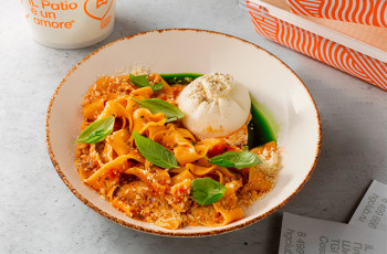 Паппардели арабьята с бурратой