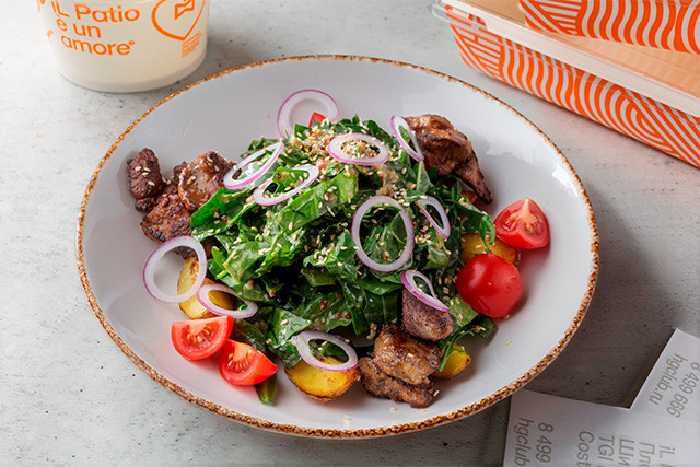 Салат с куриной печенью